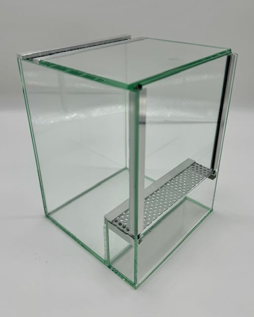 Małe terrarium dla pająka gilotyna z wentylacją 15x15x20