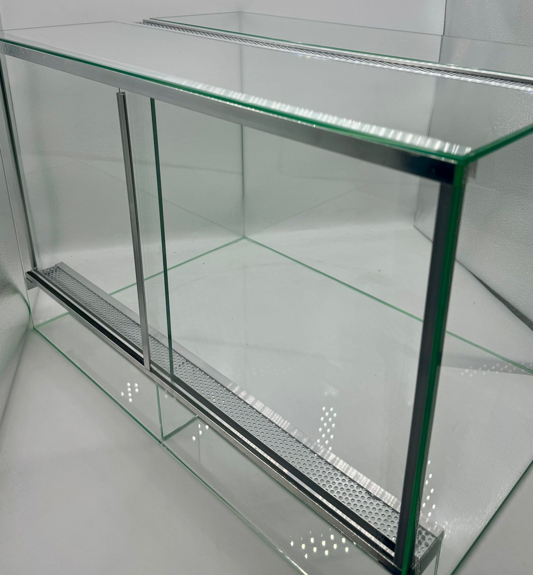 Szklane terrarium 100 × 40 × 50 cm – szczegóły wykonania